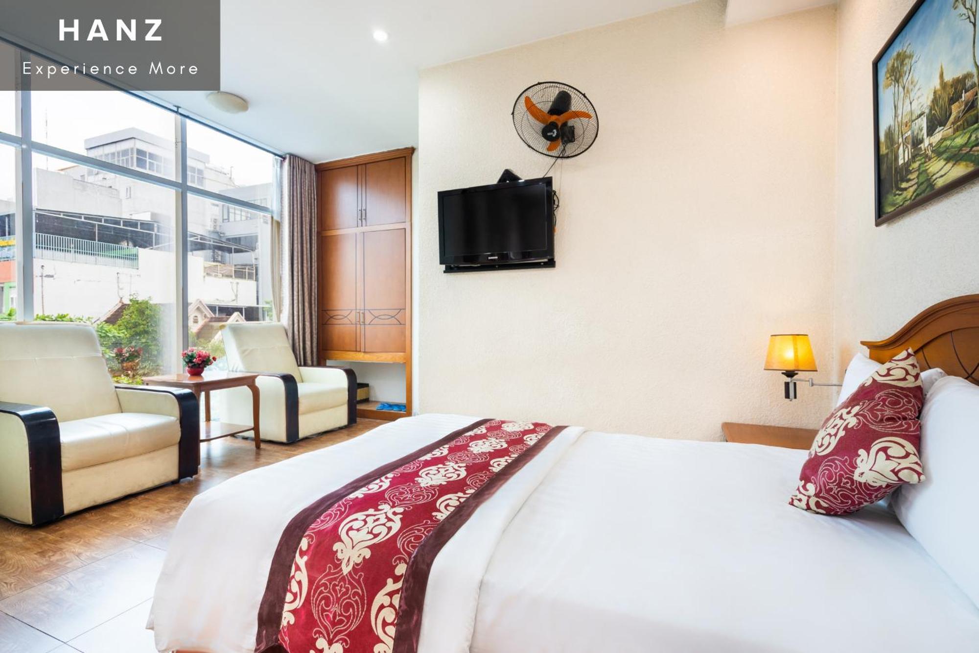 Hotel Queen Airport
